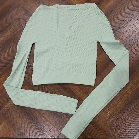 Free People Long Sleeve Top "Gone Adrift" in light green Small - Picture 7 of 8